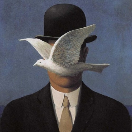 Файл вышивки Человек в котелке / Рене Магритт