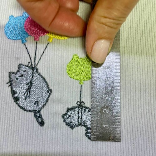 Файл вышивки Коты на шариках