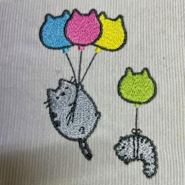 Коты на шариках