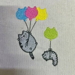 Коты на шариках