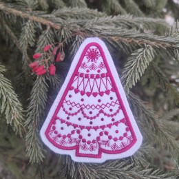Файл вышивки Пряничная елочка. Проект в пяльцах
