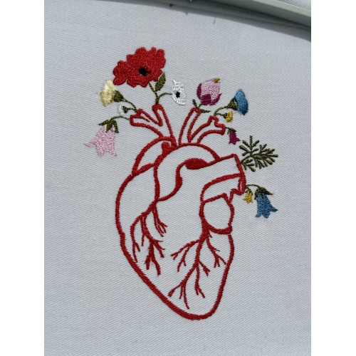 Файл вышивки Сердце цветущее