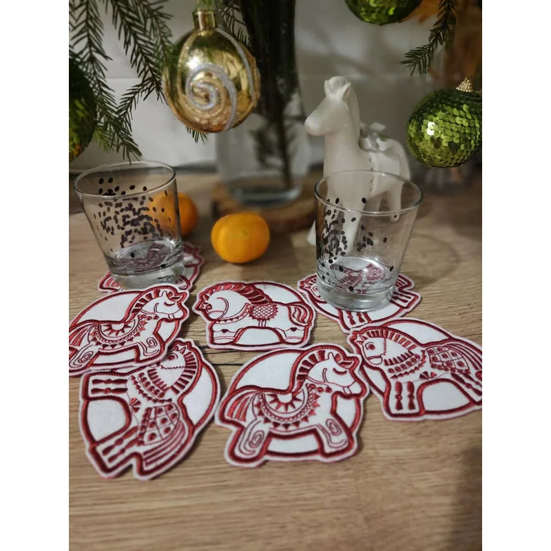 Лошадки-подстаканники