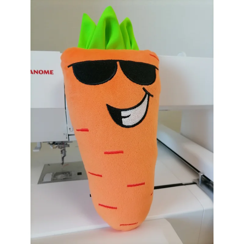 Игрушка в пяльцах Крутая морковка
