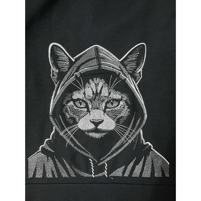 Кот в капюшоне  